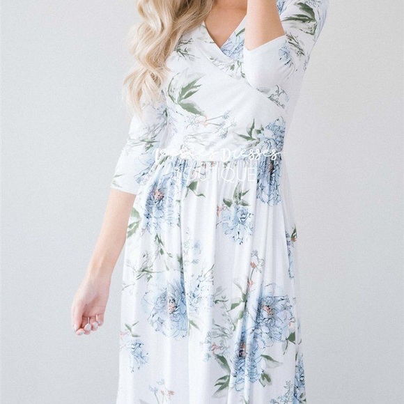 •NEESEE’S DRESSES• NWOT Mint Wrap Maxi Dress - Picture 4 of 5